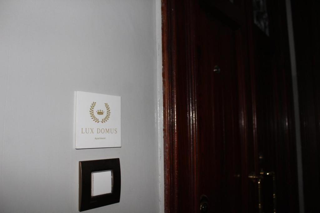 Lux Domus Apartment Bari Buitenkant foto